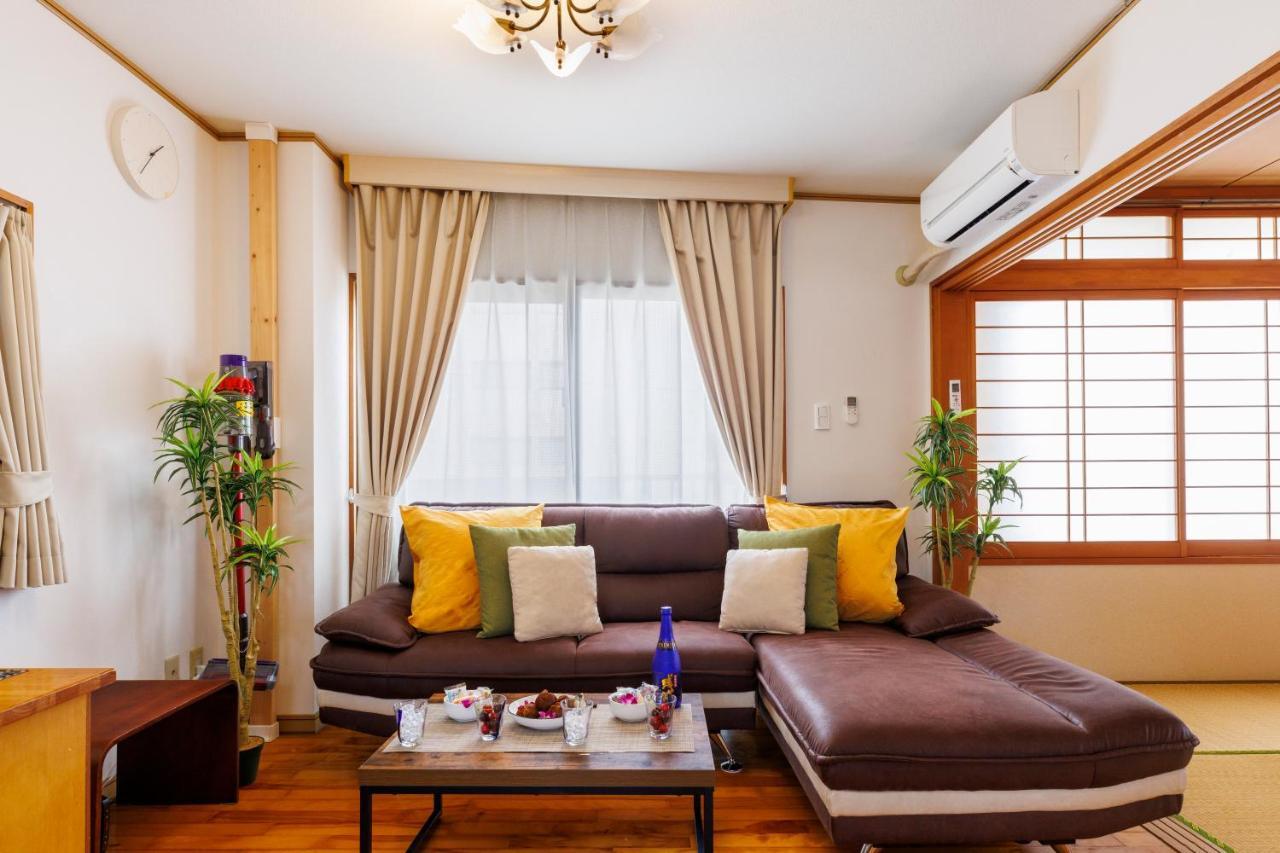 Naha Gajumaru Apartment Hotel 301 Buitenkant foto
